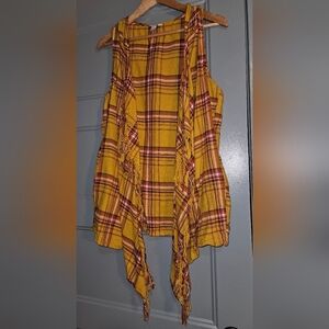 C Est.1946 large 100% cotton, has hood and pockets